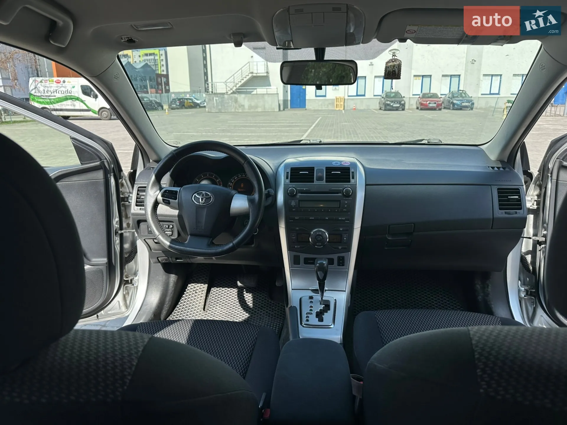 2012 Toyota Corolla - мініатюра 9