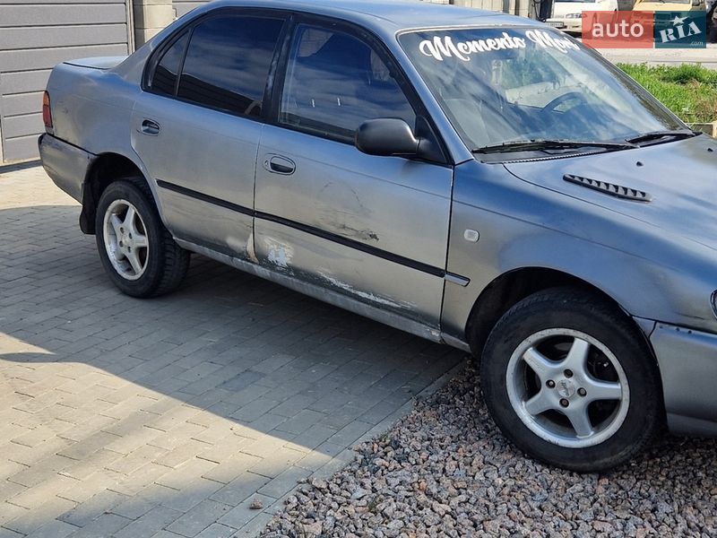 Седан Toyota Corolla 1993 в Одессе