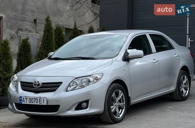 Седан Toyota Corolla 2009 в Ивано-Франковске