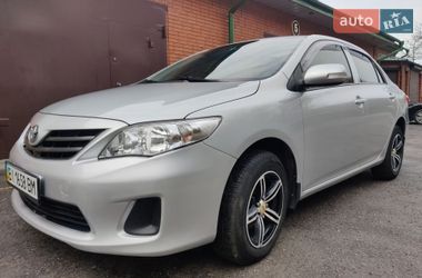 Седан Toyota Corolla 2012 в Полтаве