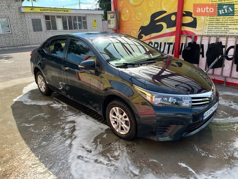 Седан Toyota Corolla 2013 в Харькове фото 6 Седан Toyota Corolla 2013 в Харькове