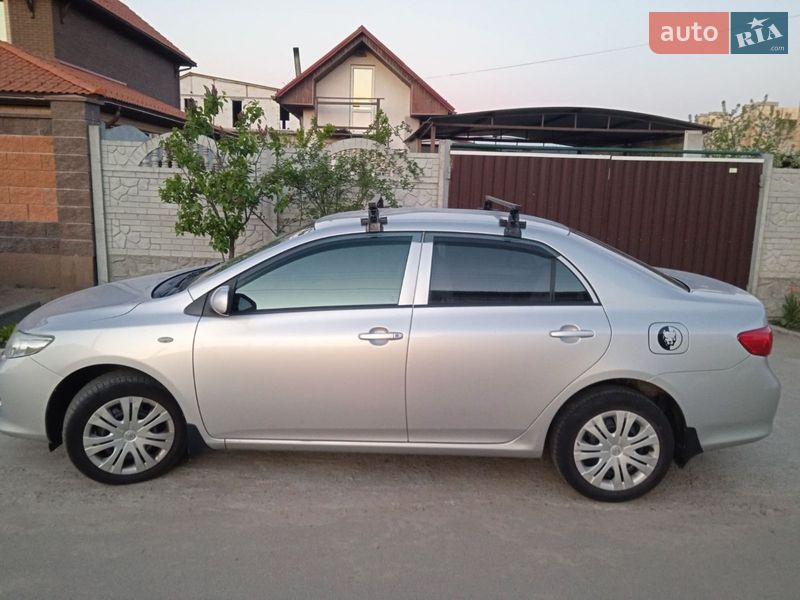 Седан Toyota Corolla 2008 в Киеве
