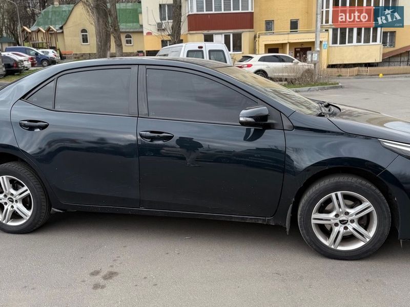 Седан Toyota Corolla 2013 в Вінниці