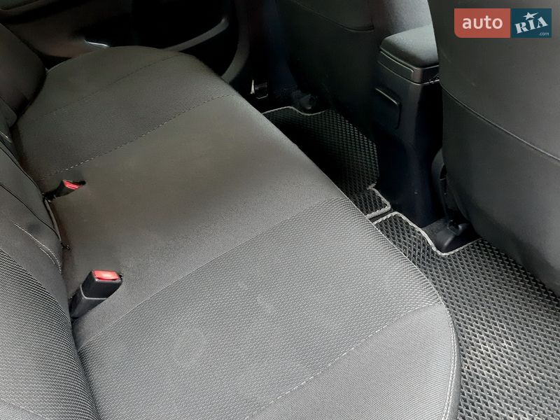 Седан Toyota Corolla 2007 в Ивано-Франковске фото 32 Седан Toyota Corolla 2007 в Ивано-Франковске