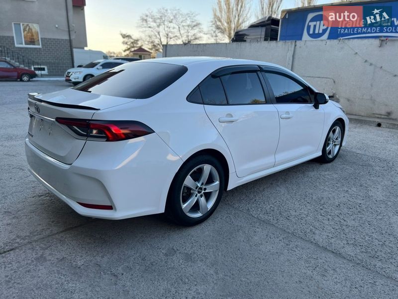Седан Toyota Corolla 2019 в Дніпрі