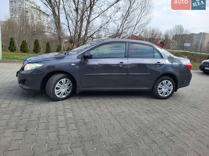 Седан Toyota Corolla 2008 в Киеве