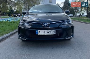 Седан Toyota Corolla 2019 в Полтаве