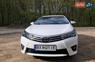 Седан Toyota Corolla 2016 в Хмельницькому
