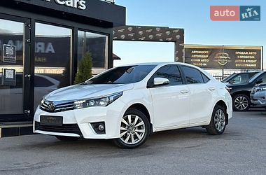 Седан Toyota Corolla 2013 в Харькове