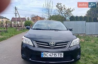 Седан Toyota Corolla 2012 в Львове