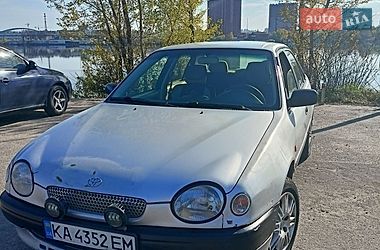 Седан Toyota Corolla 1999 в Вишгороді