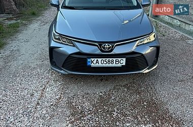 Седан Toyota Corolla 2020 в Киеве