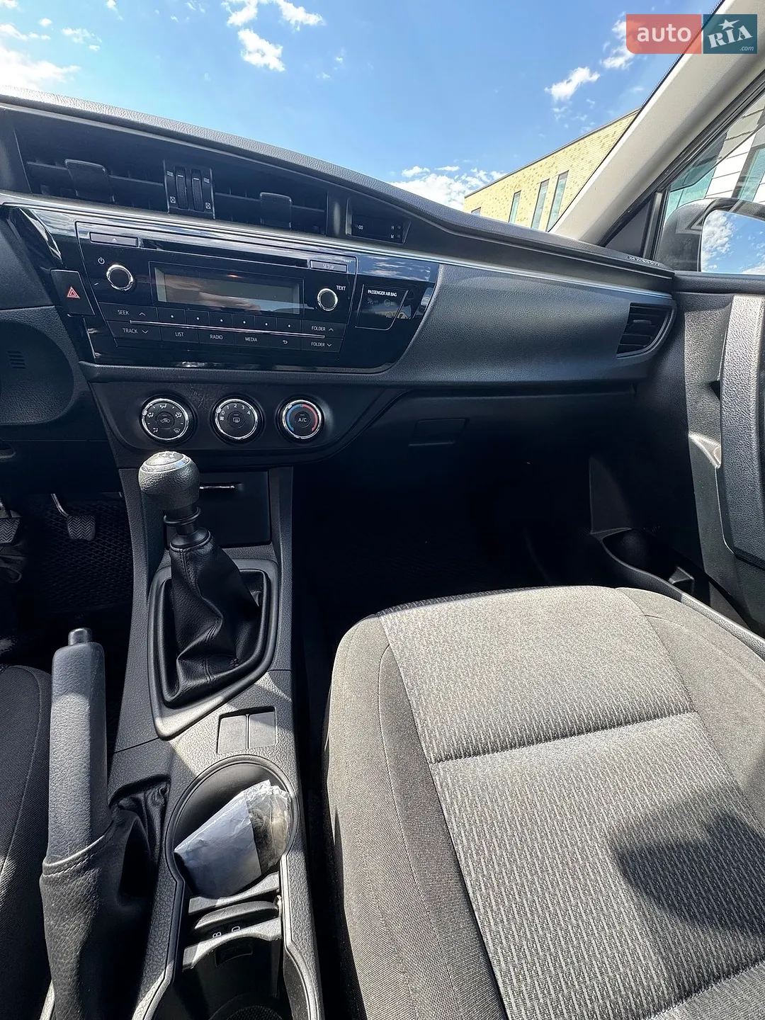2013 Toyota Corolla - мініатюра 11