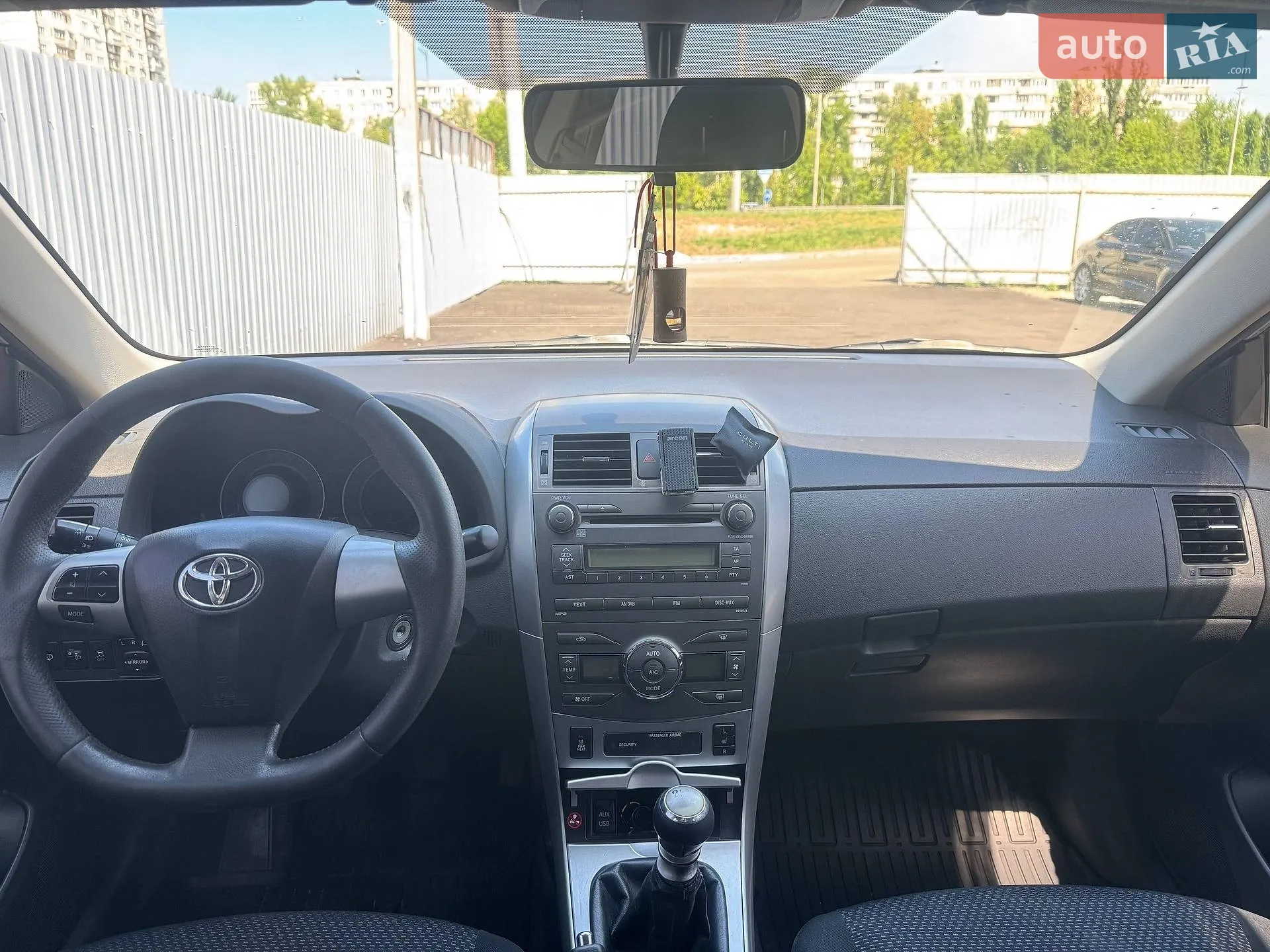 2010 Toyota Corolla - мініатюра 13