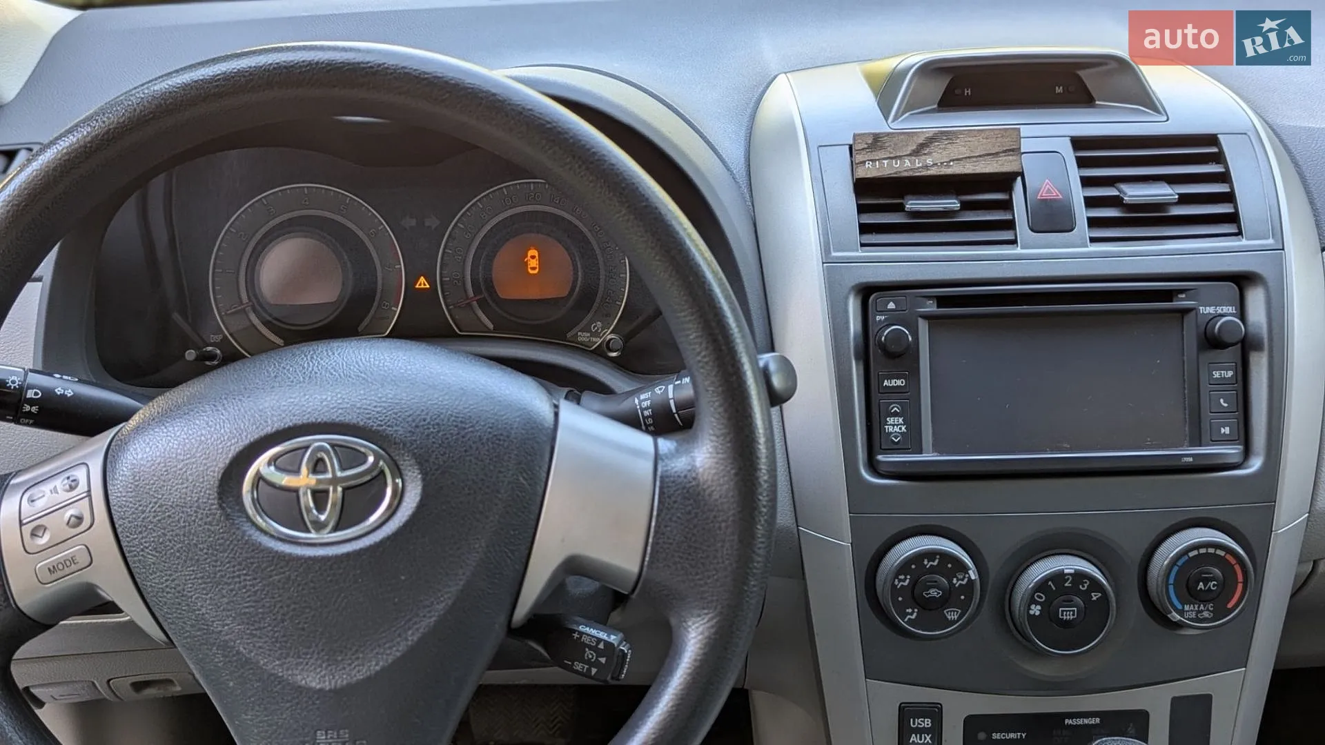 2013 Toyota Corolla - мініатюра 9