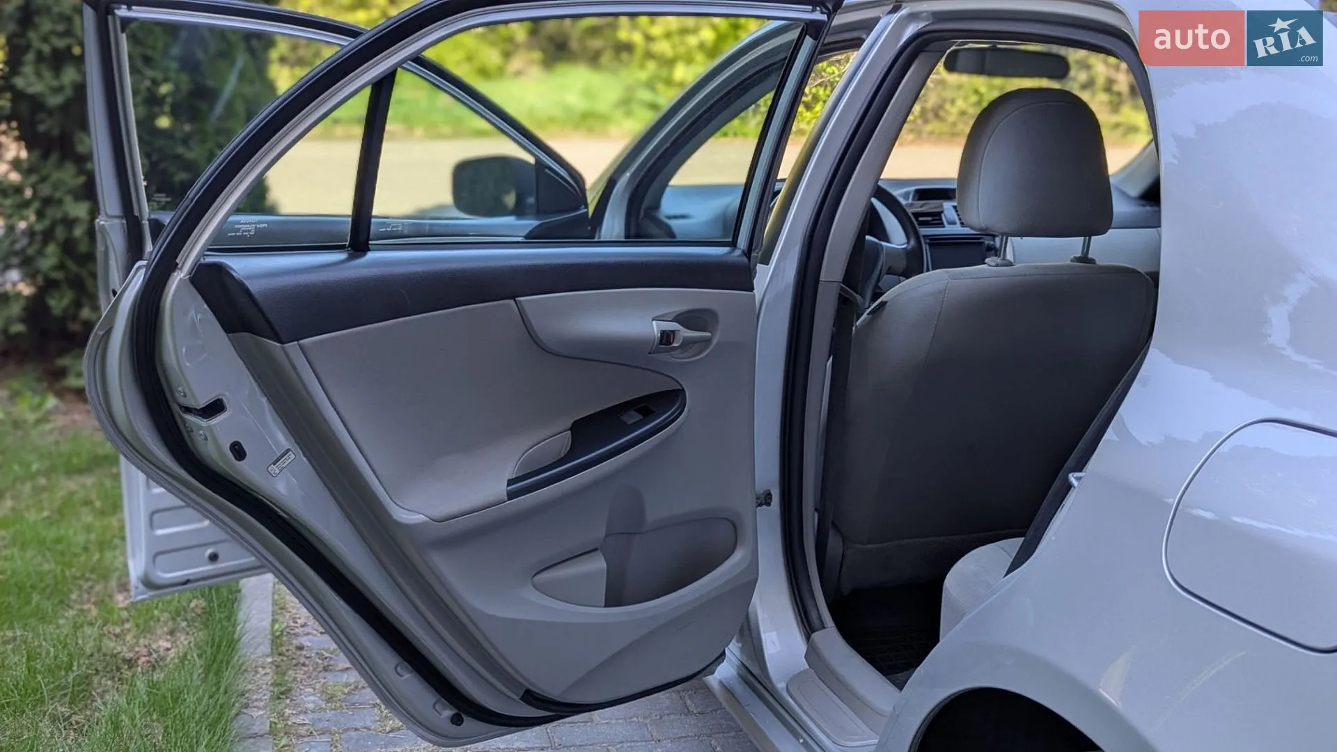 2013 Toyota Corolla - мініатюра 11