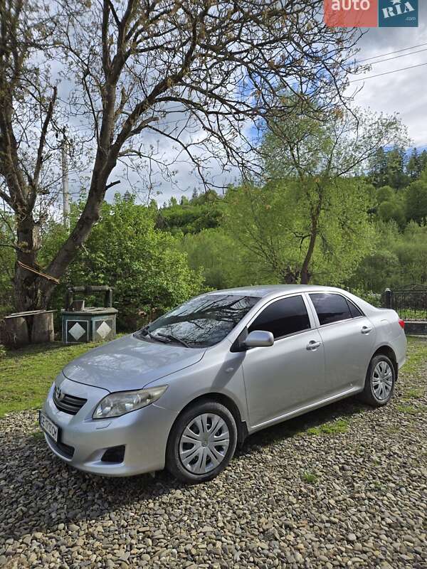 Седан Toyota Corolla 2007 в Вижнице