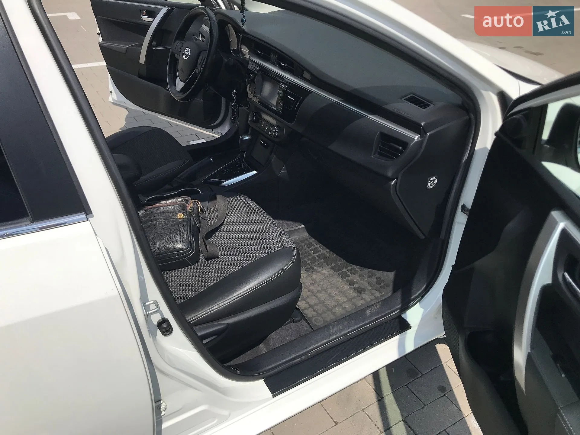 2013 Toyota Corolla - мініатюра 9