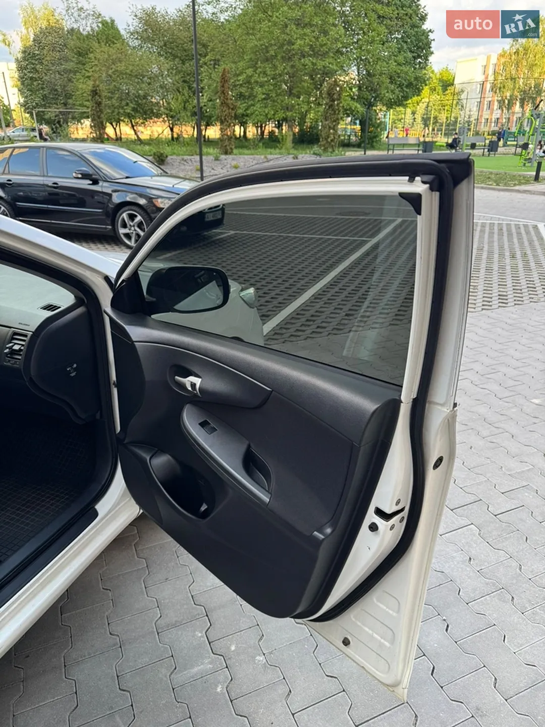 2011 Toyota Corolla - мініатюра 16