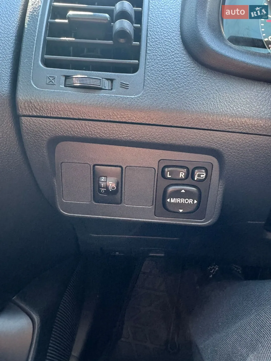 2011 Toyota Corolla - мініатюра 22