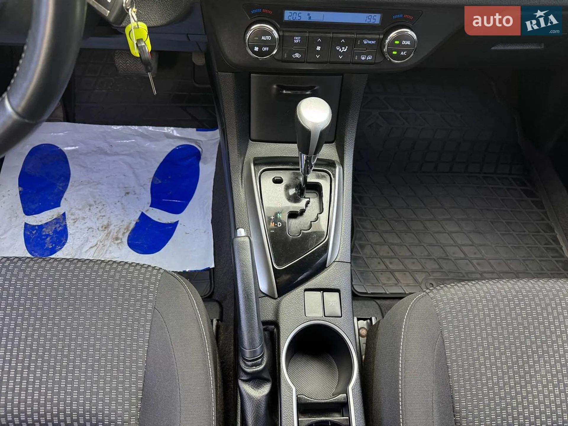 2013 Toyota Corolla - мініатюра 12