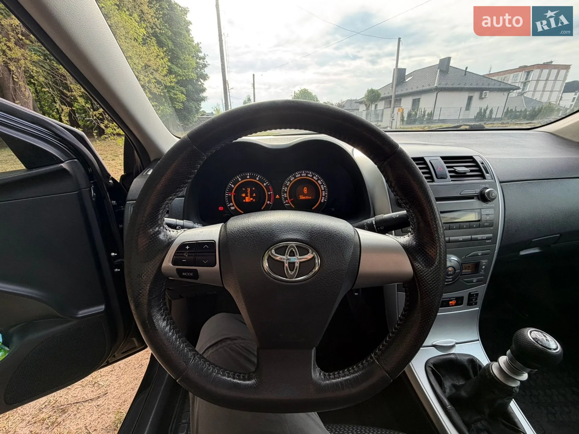 2010 Toyota Corolla - мініатюра 13