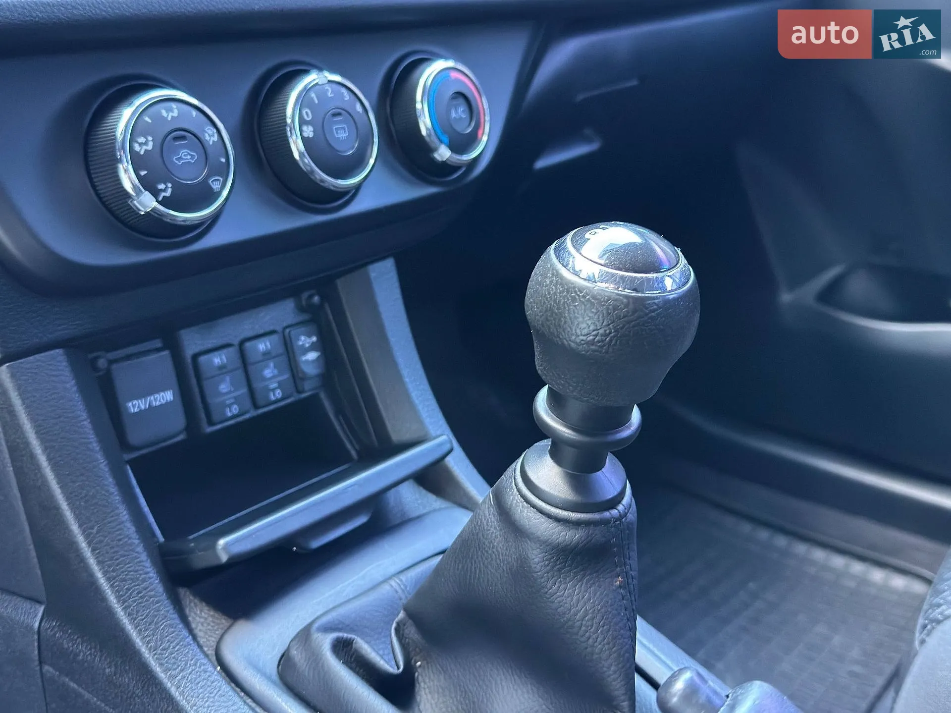 2013 Toyota Corolla - мініатюра 12