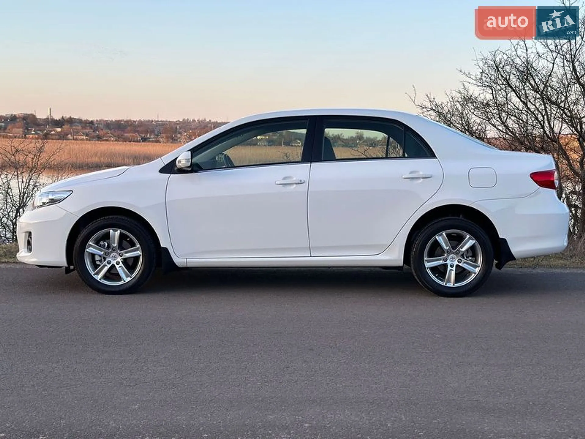 2011 Toyota Corolla - мініатюра 7