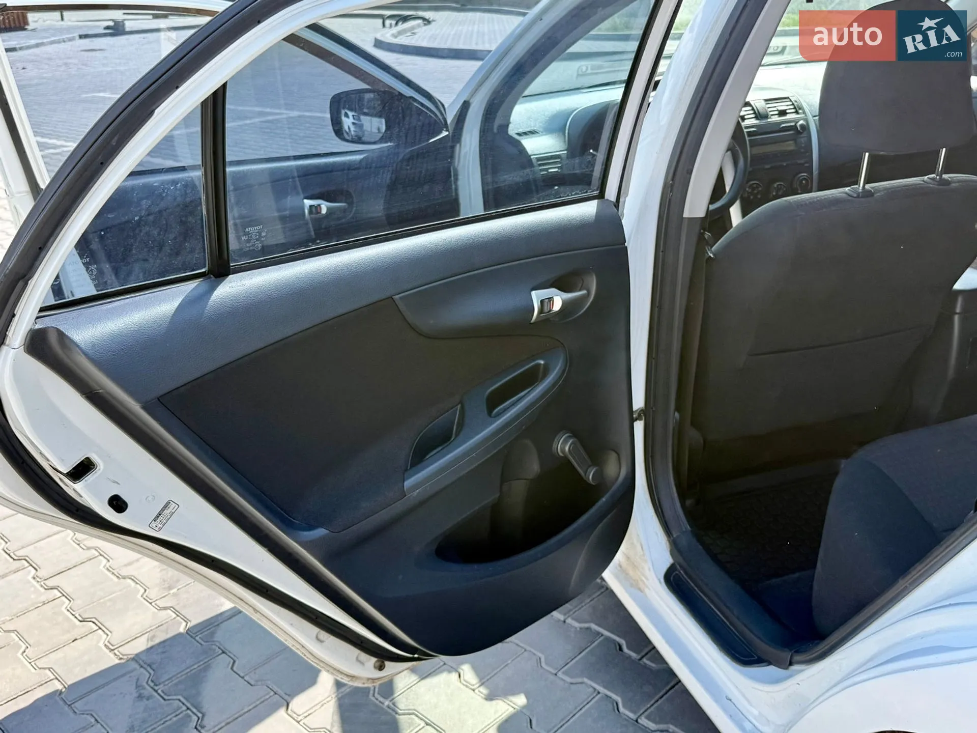 2011 Toyota Corolla - мініатюра 13