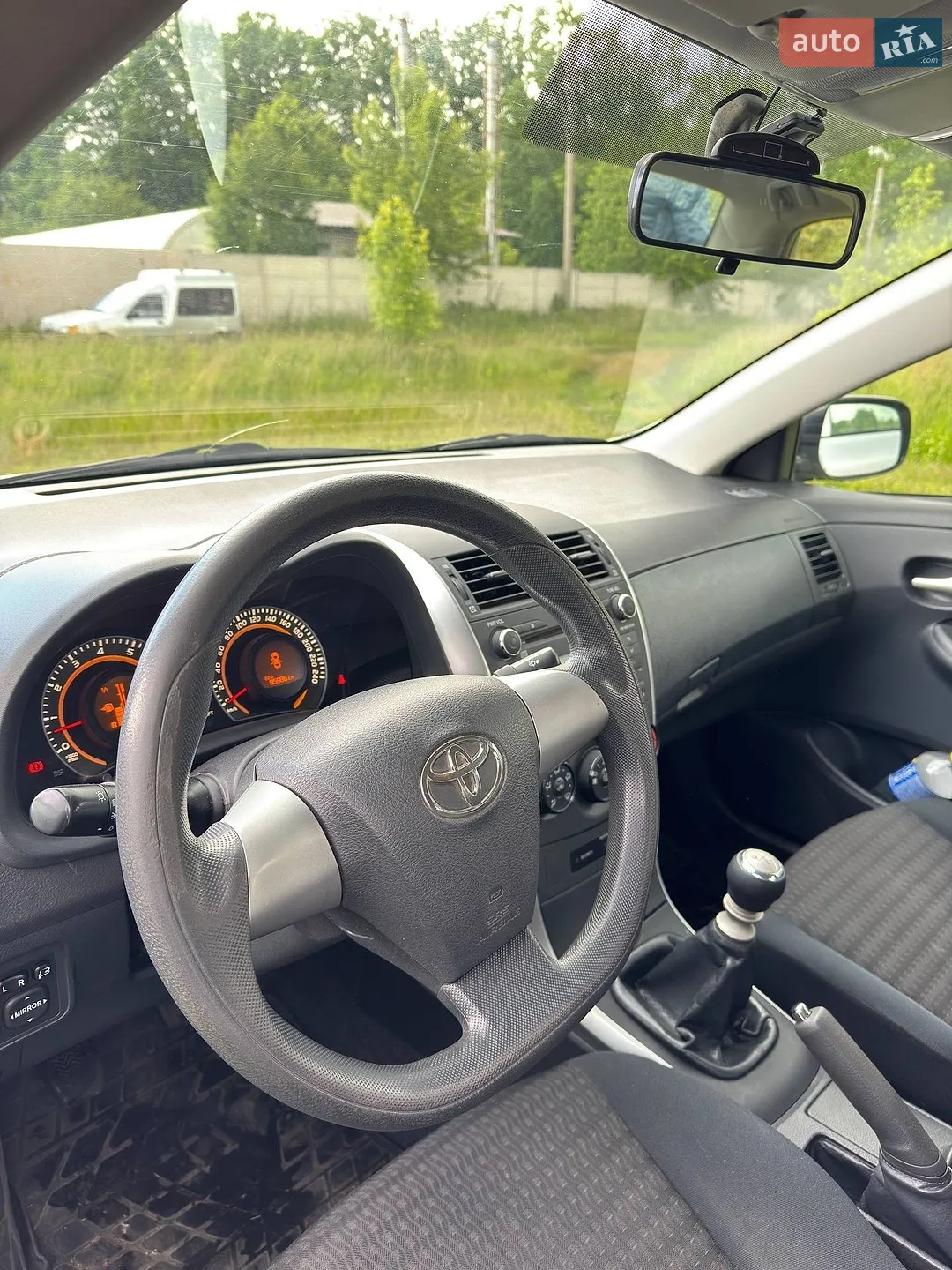2010 Toyota Corolla - мініатюра 17