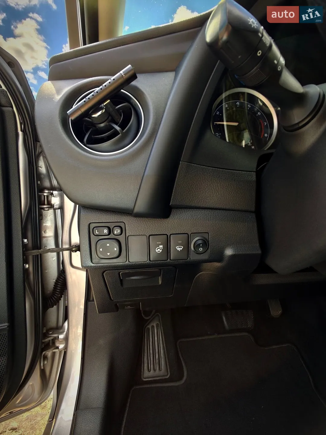 2017 Toyota Corolla - мініатюра 25
