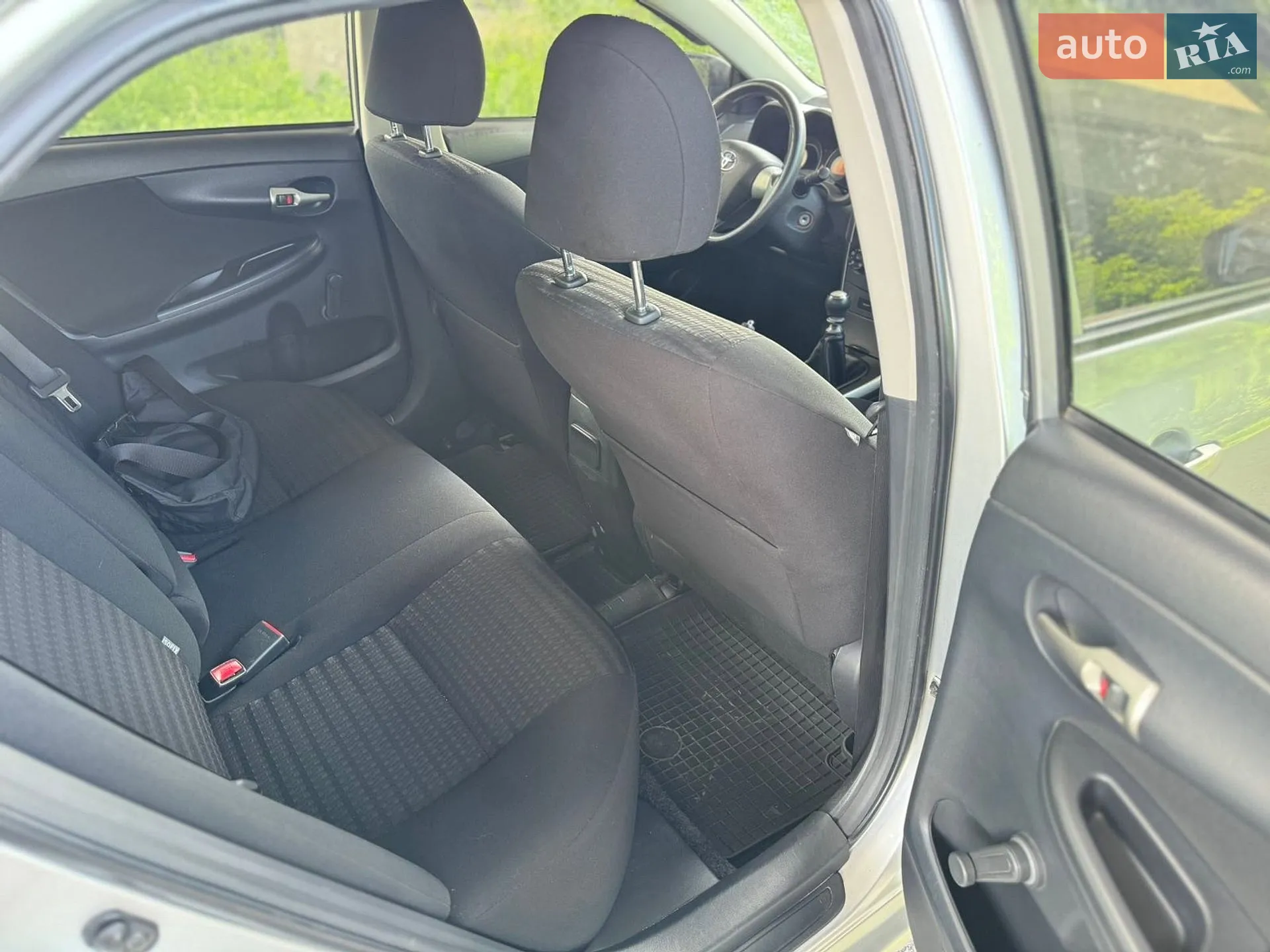 2011 Toyota Corolla - мініатюра 11