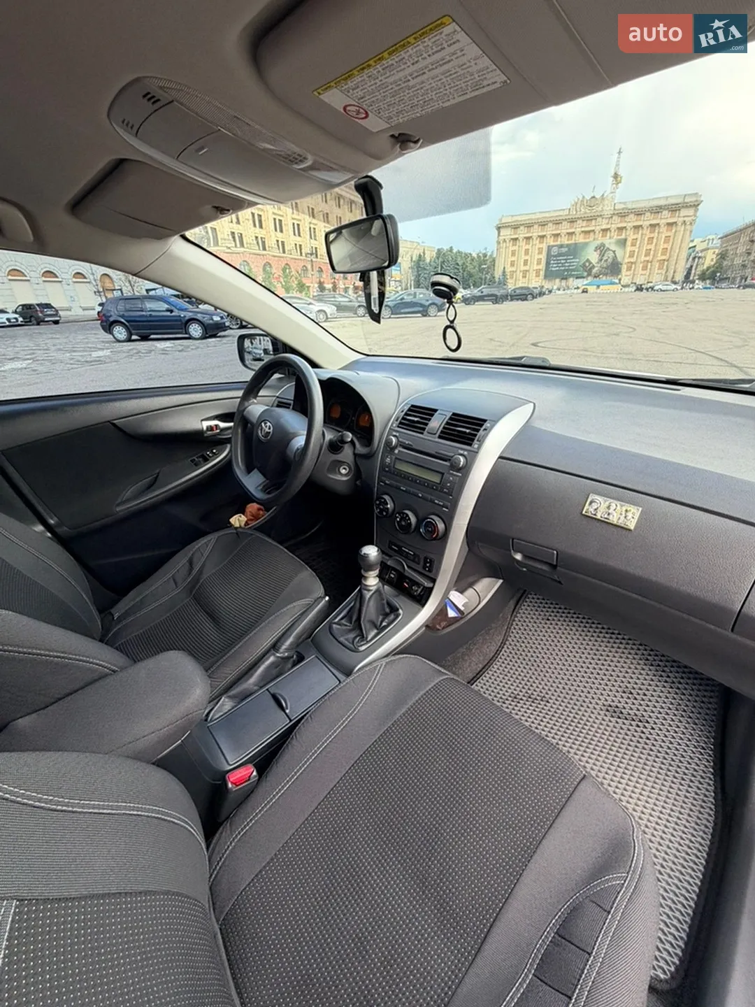 2011 Toyota Corolla - мініатюра 9