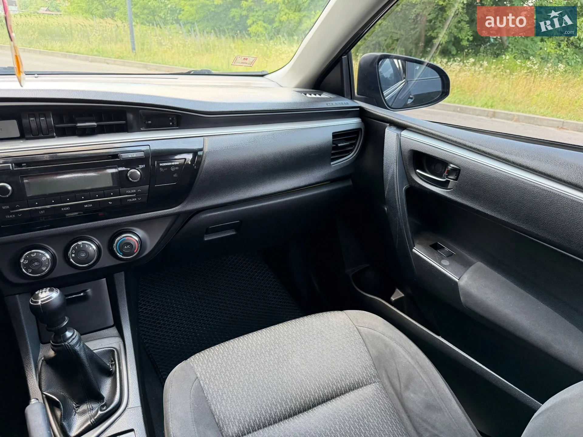 2015 Toyota Corolla - мініатюра 25