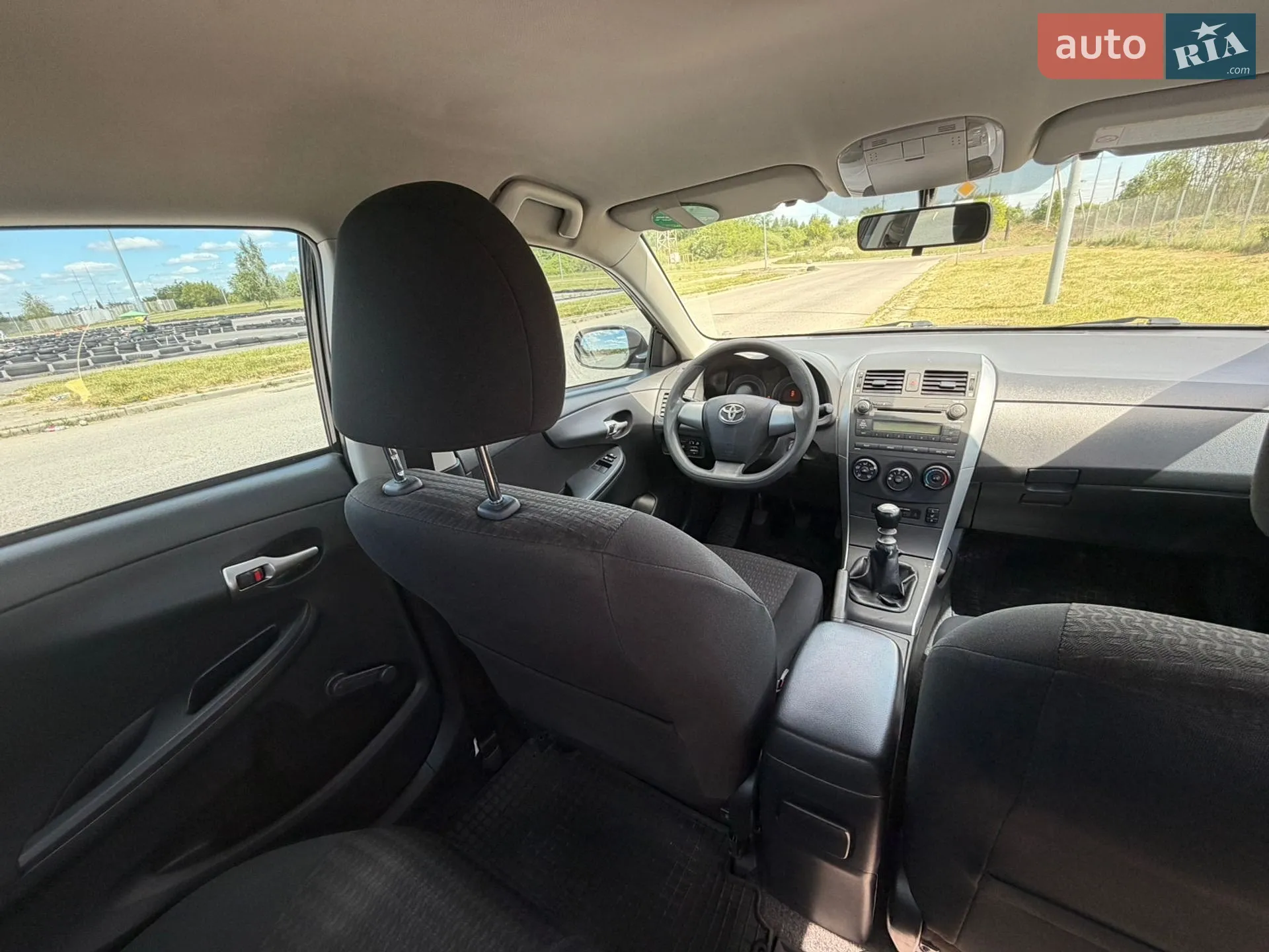 2010 Toyota Corolla - мініатюра 8