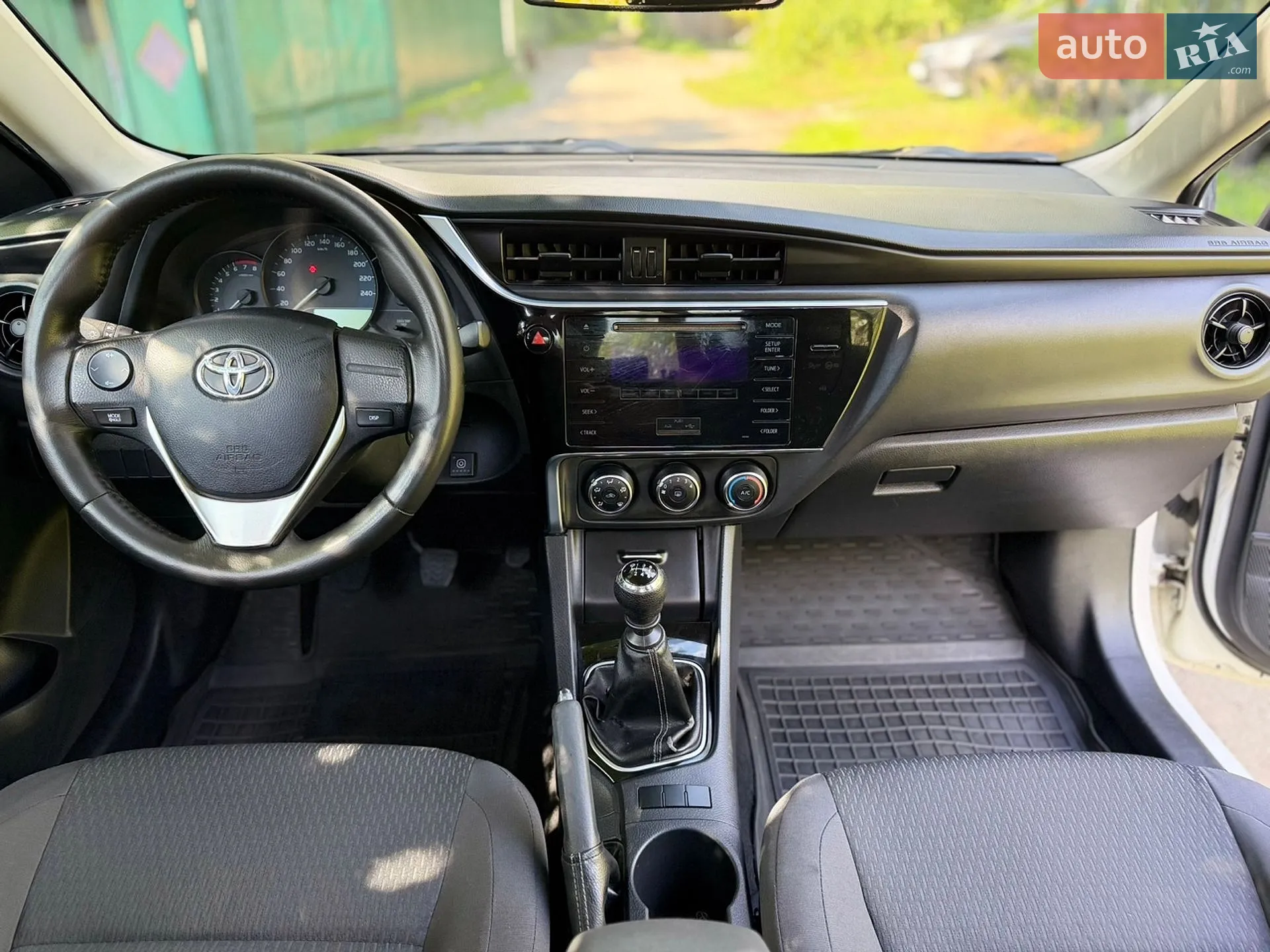 2017 Toyota Corolla - мініатюра 18
