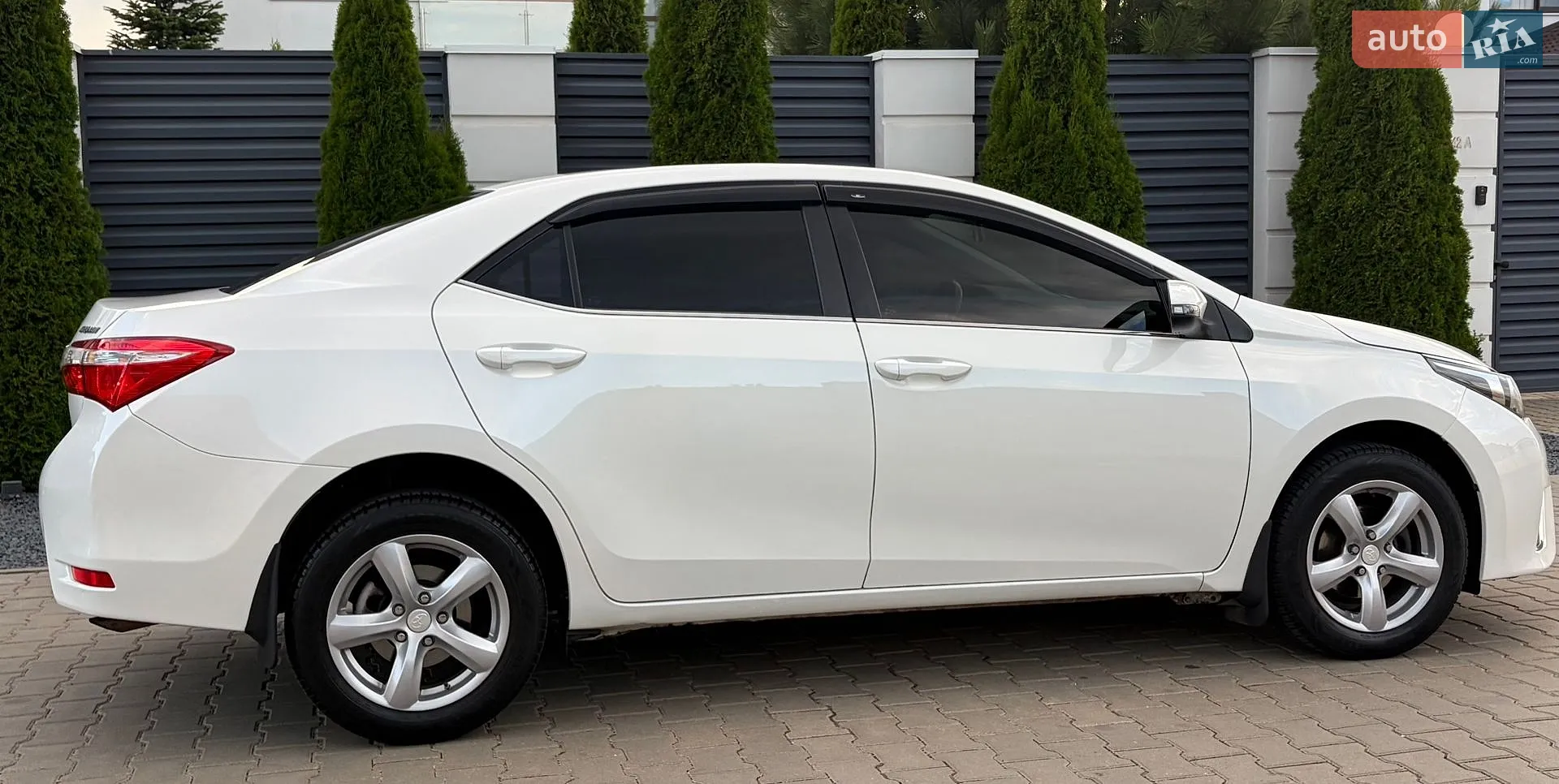 2013 Toyota Corolla - мініатюра 28