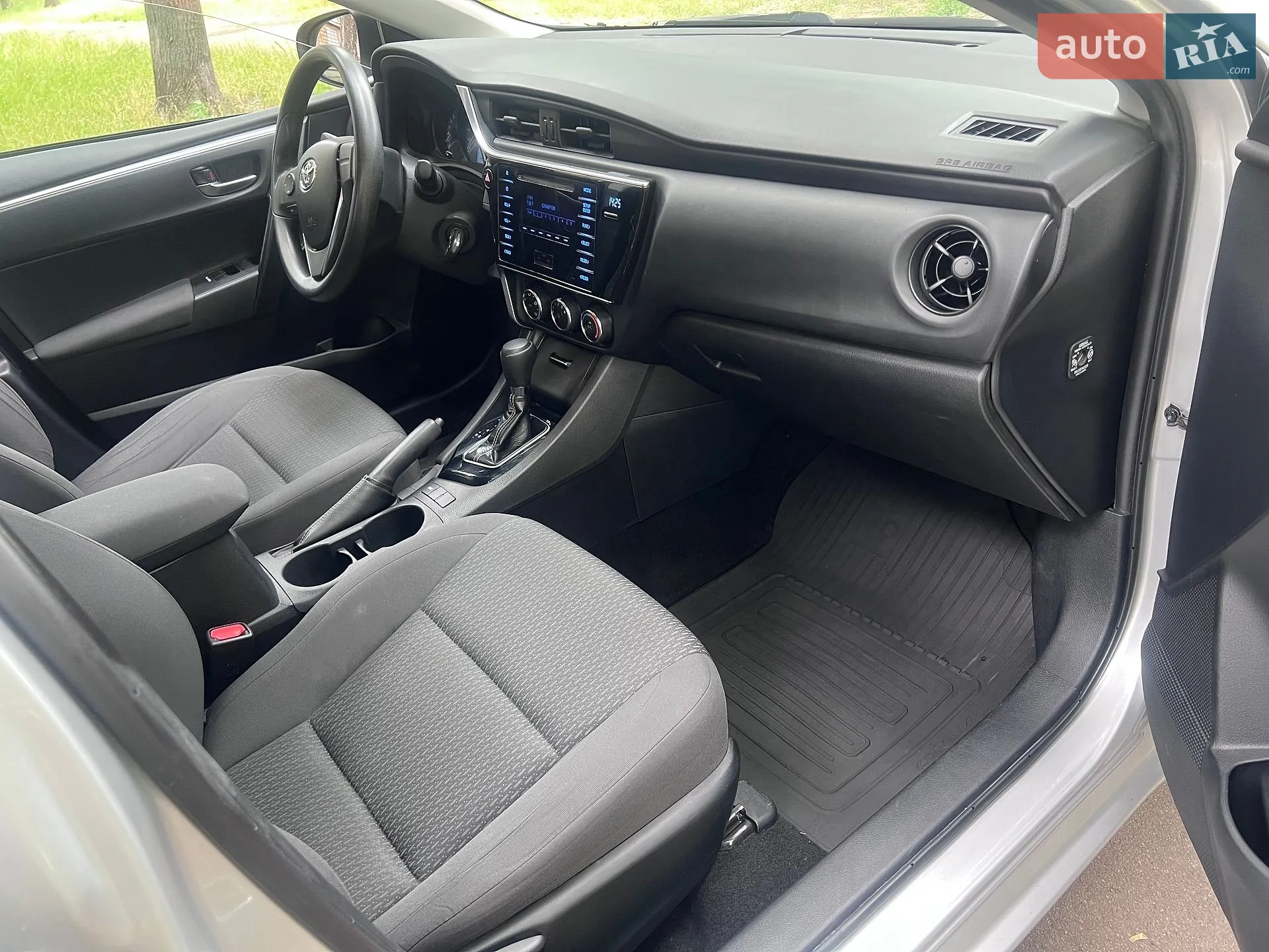 2017 Toyota Corolla - мініатюра 8