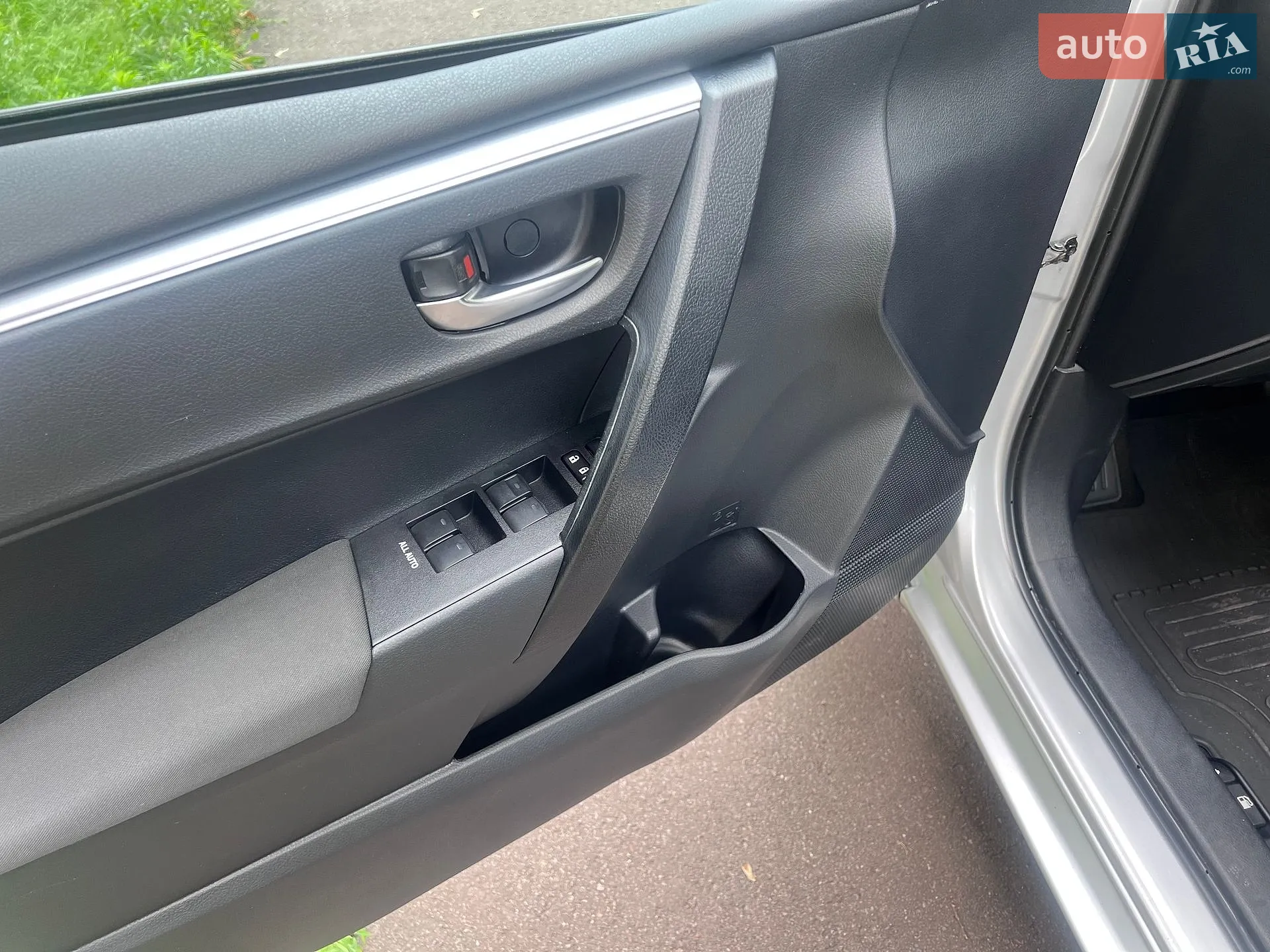 2017 Toyota Corolla - мініатюра 12