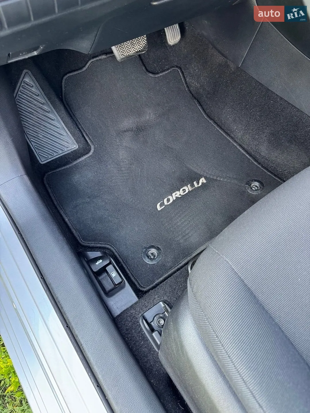 2019 Toyota Corolla - мініатюра 12