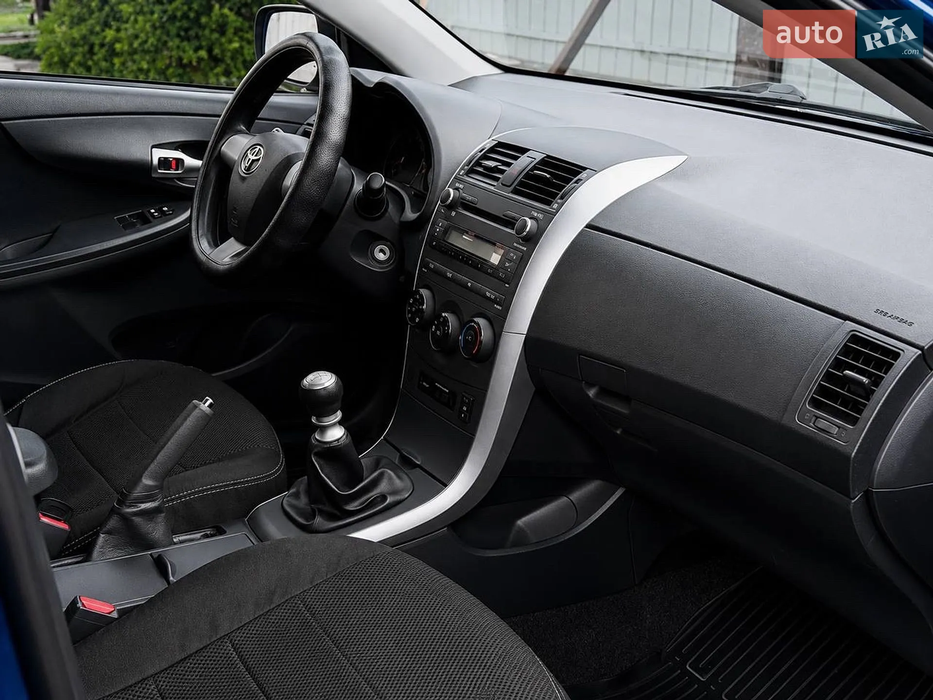 2010 Toyota Corolla - мініатюра 17