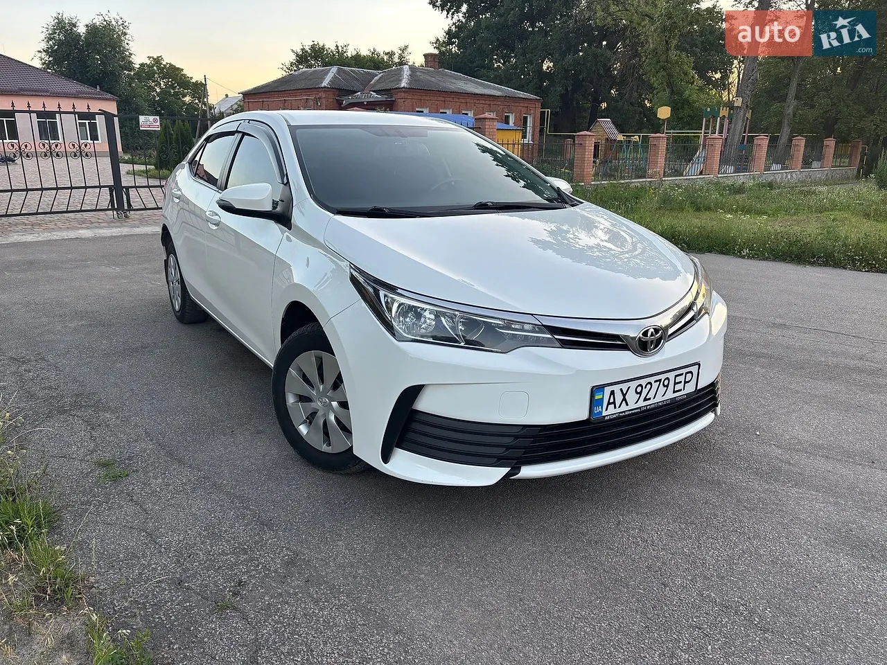 2016 Toyota Corolla - мініатюра 9