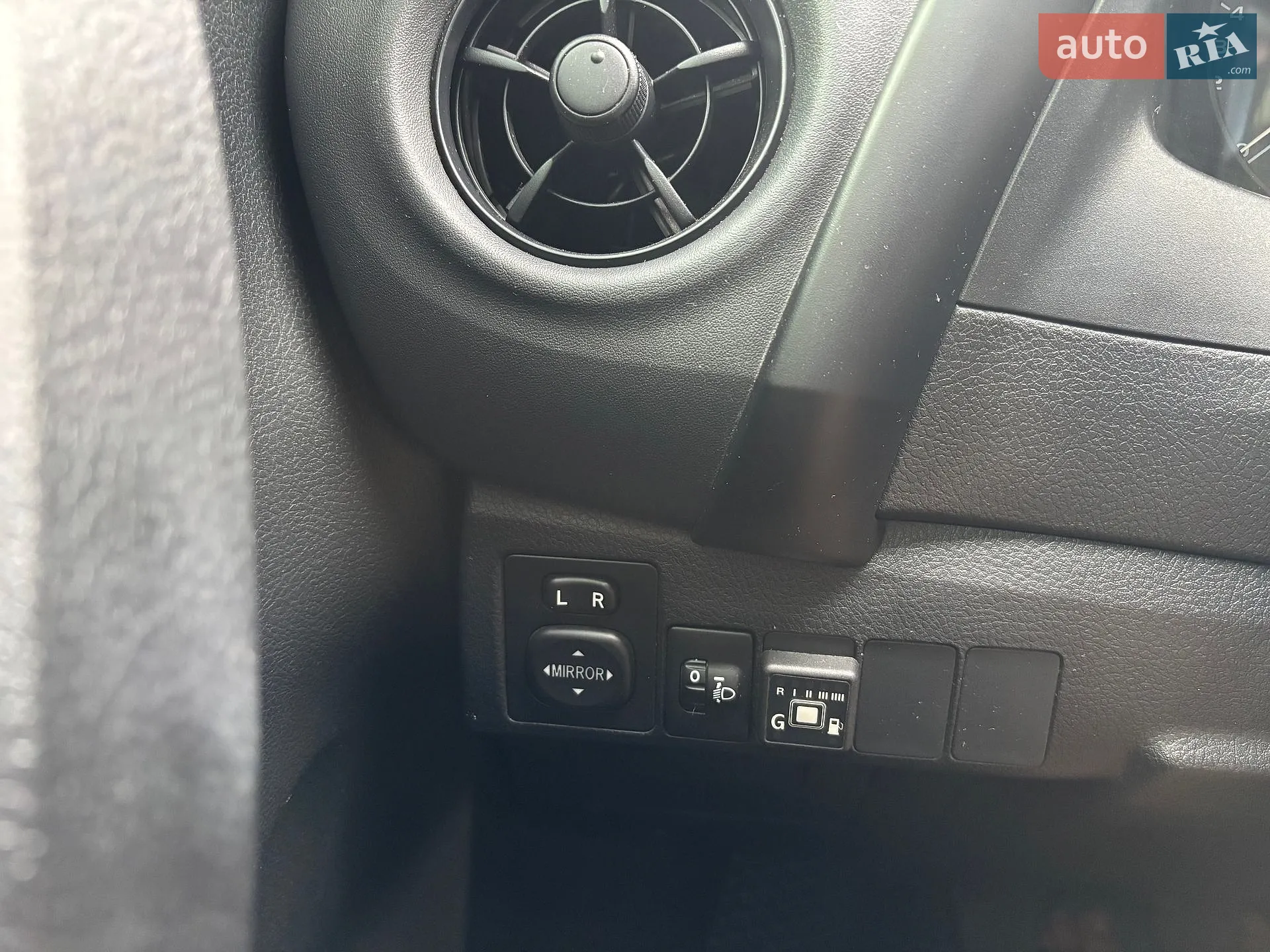 2017 Toyota Corolla - мініатюра 19