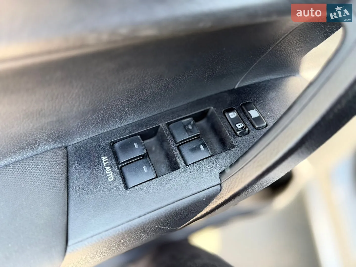 2016 Toyota Corolla - мініатюра 37