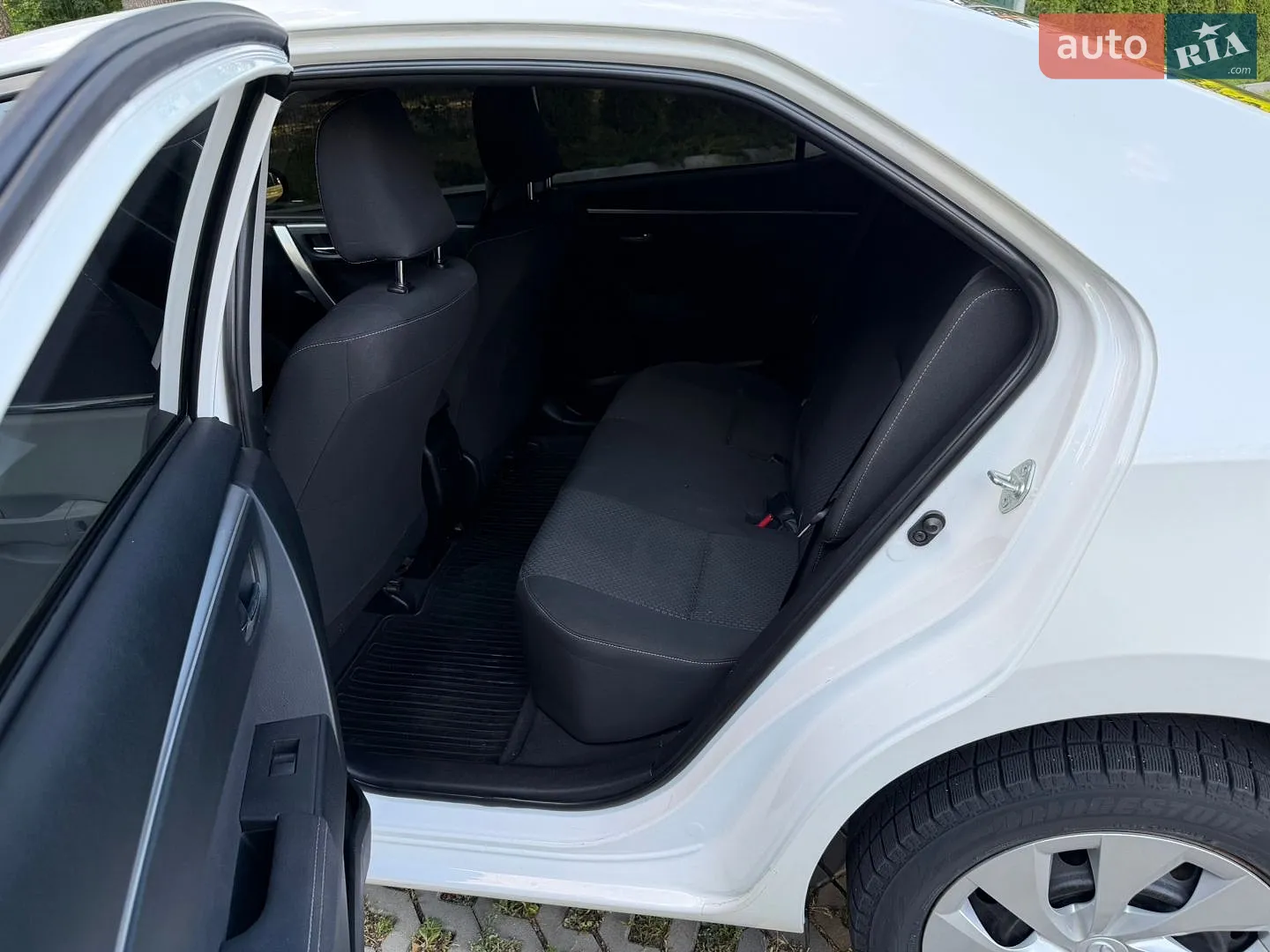 2013 Toyota Corolla - мініатюра 18