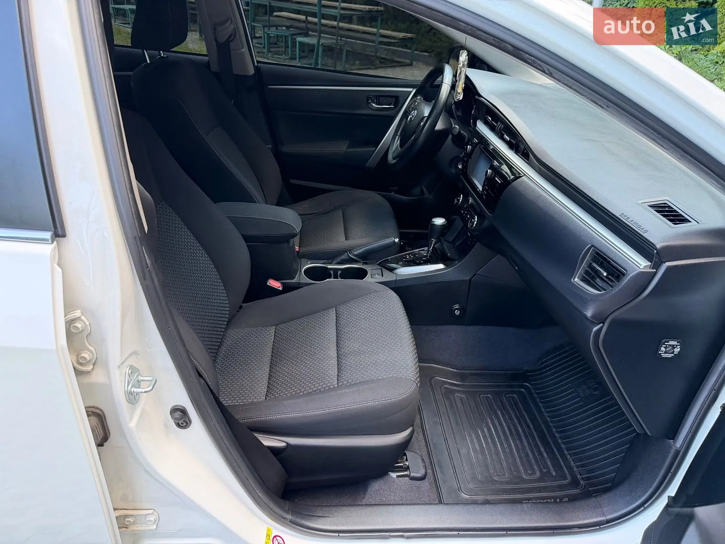 2013 Toyota Corolla - мініатюра 25