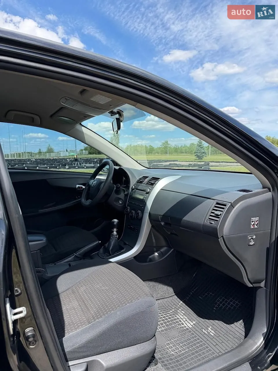 2010 Toyota Corolla - мініатюра 4