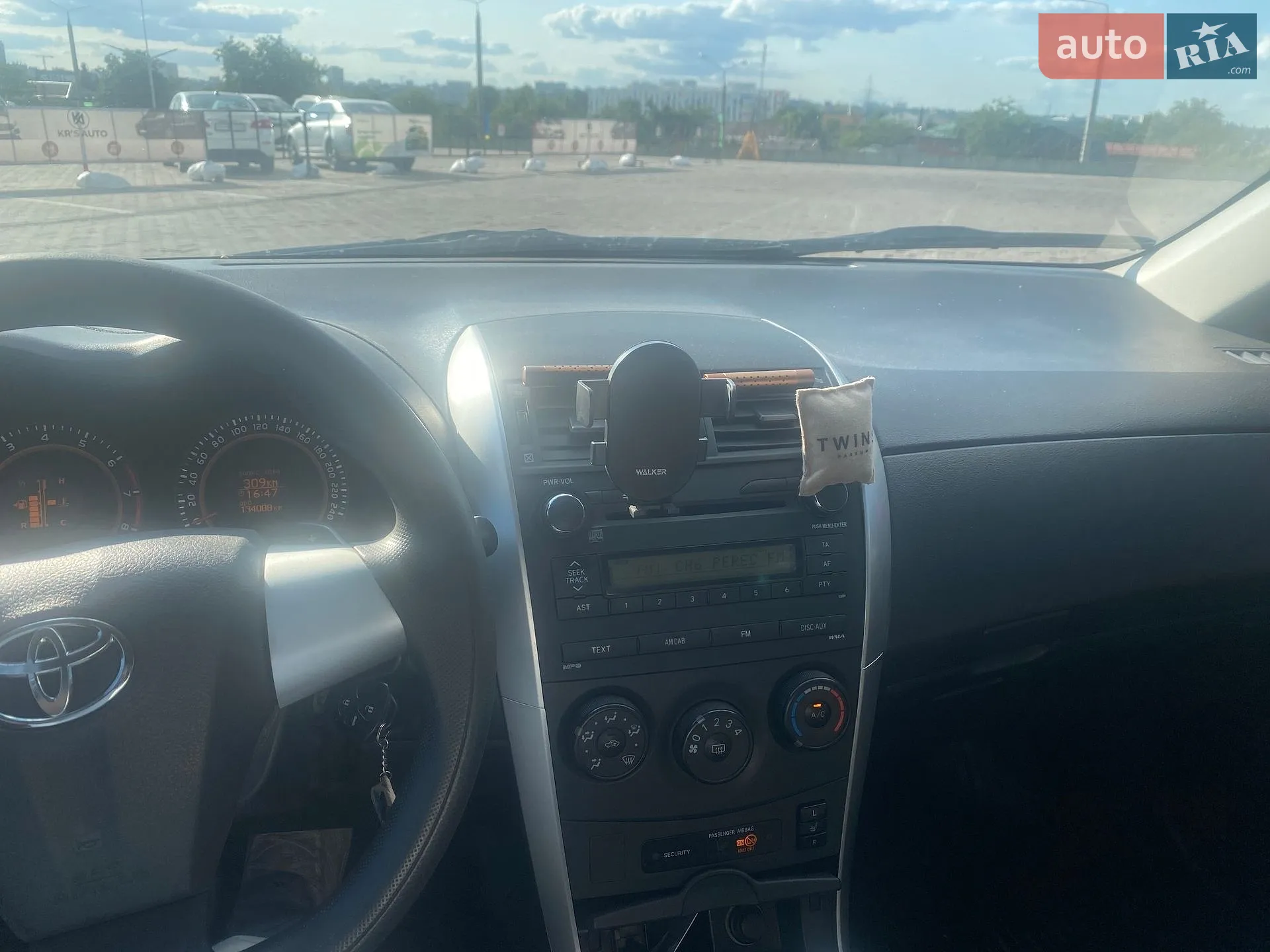 2010 Toyota Corolla - мініатюра 5