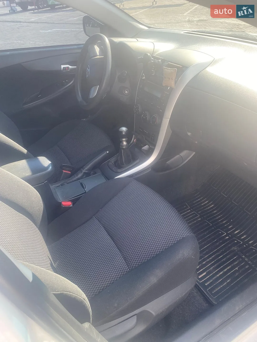 2010 Toyota Corolla - мініатюра 14