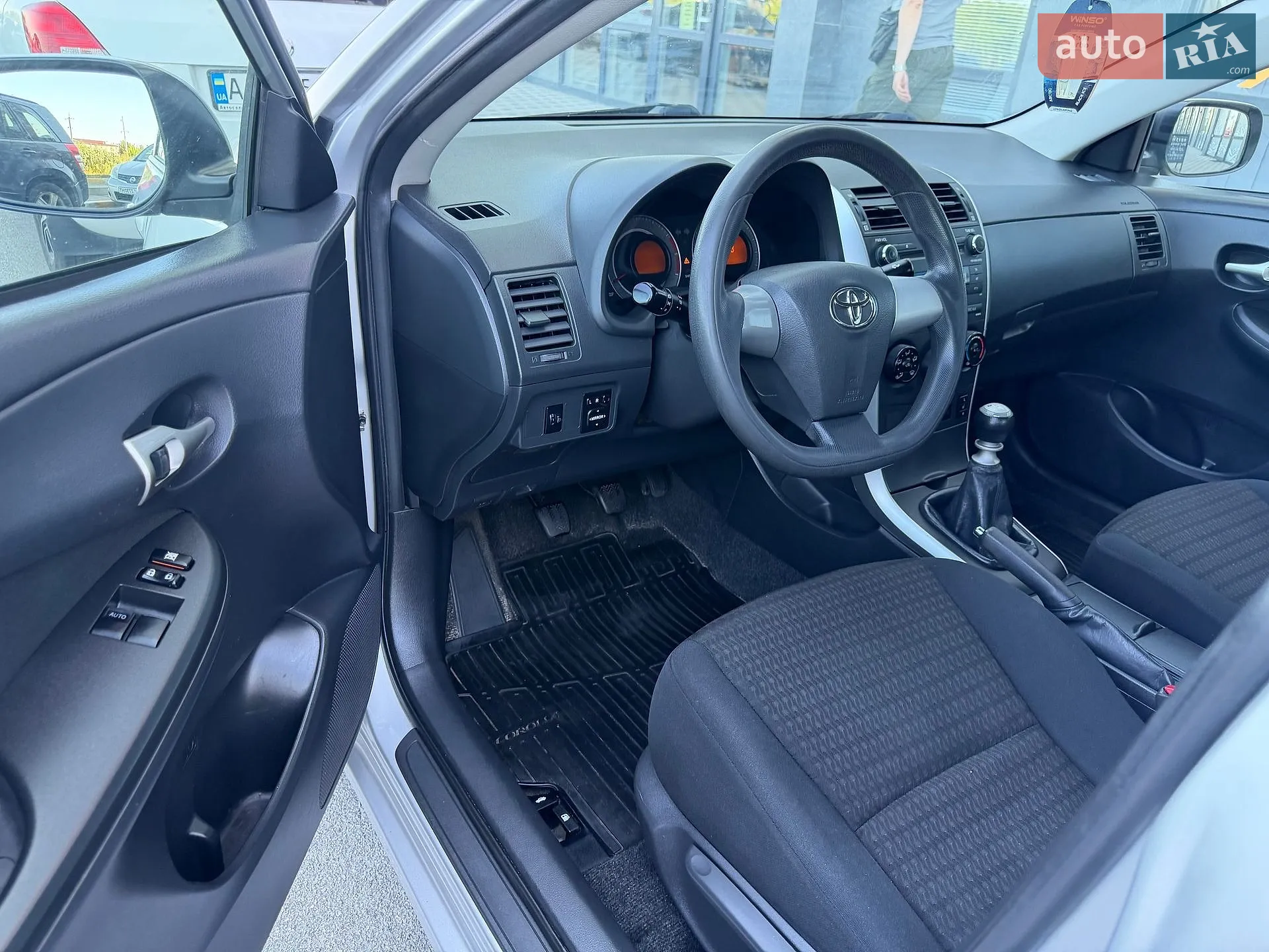 2011 Toyota Corolla - мініатюра 16
